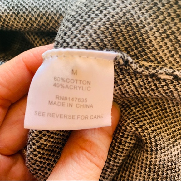 ROMEO & JULIET COUTURE Geo Print Knit Dress - Picture 5 of 6